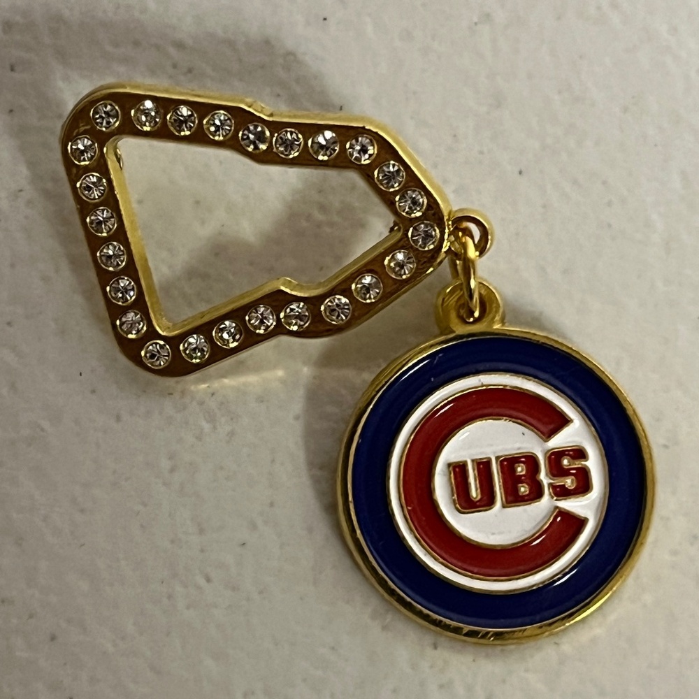 New Era Chicago Cubs Logo Pin Brooch Baseball Pins Streetwear Hat Illinois Hats